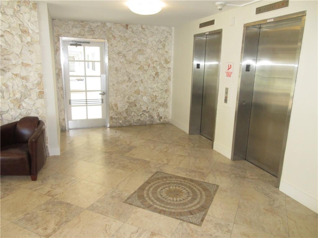 No 20 Palm-Aire Country C - Residential Lease