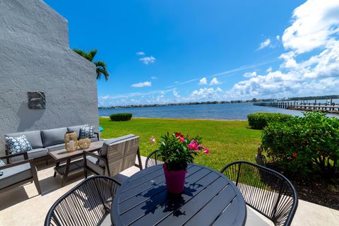 Townhouse in Hypoluxo FL 33 Lakeshore Drive Dr.jpg