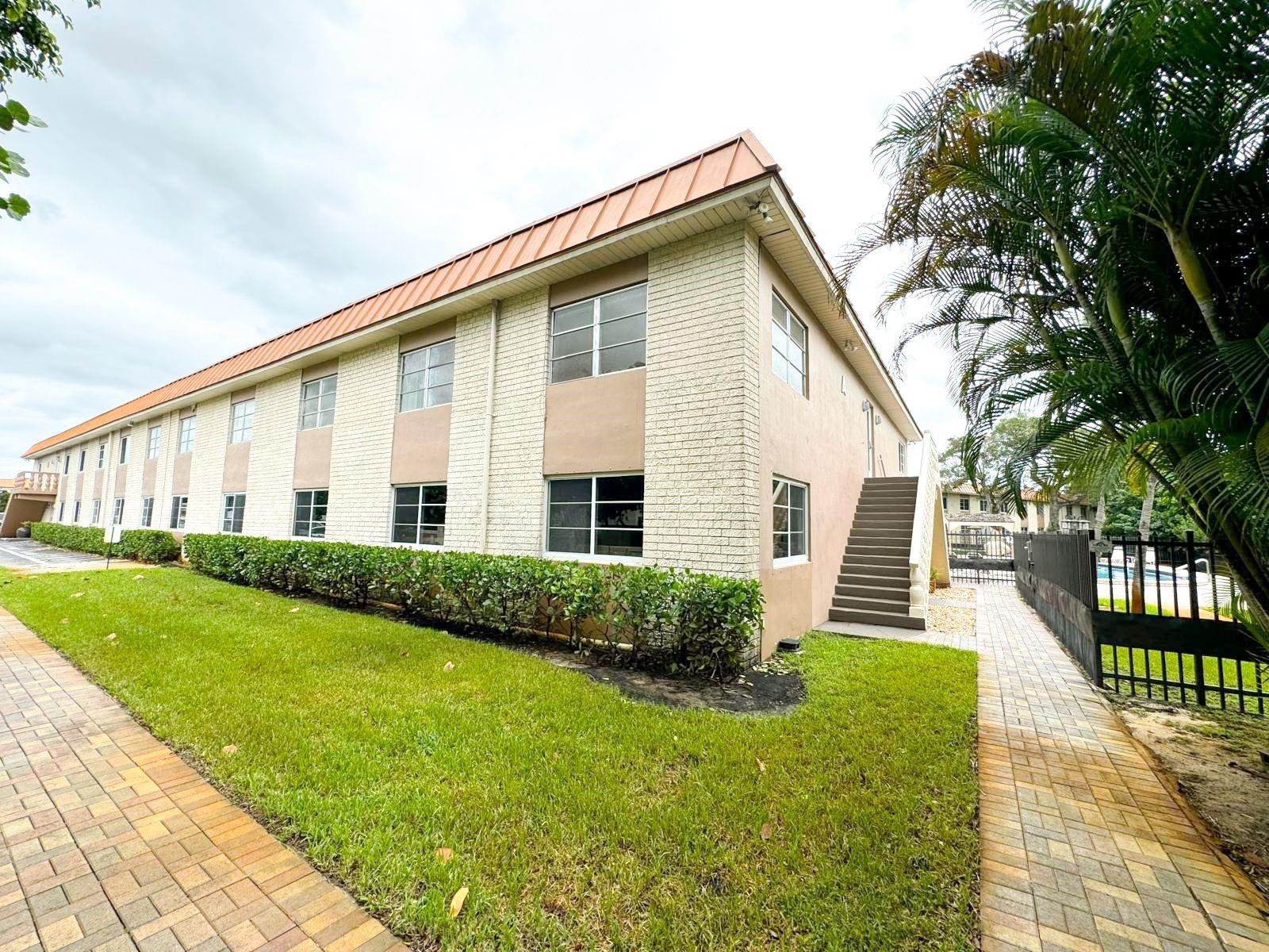 124 NE 19th Ct 102B