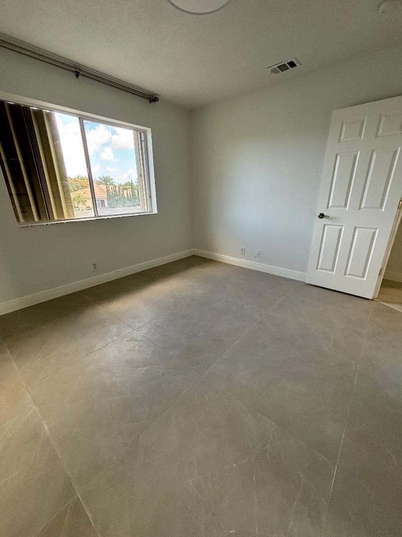 MELEAR - Residential Lease