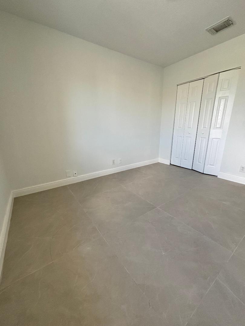 MELEAR - Residential Lease