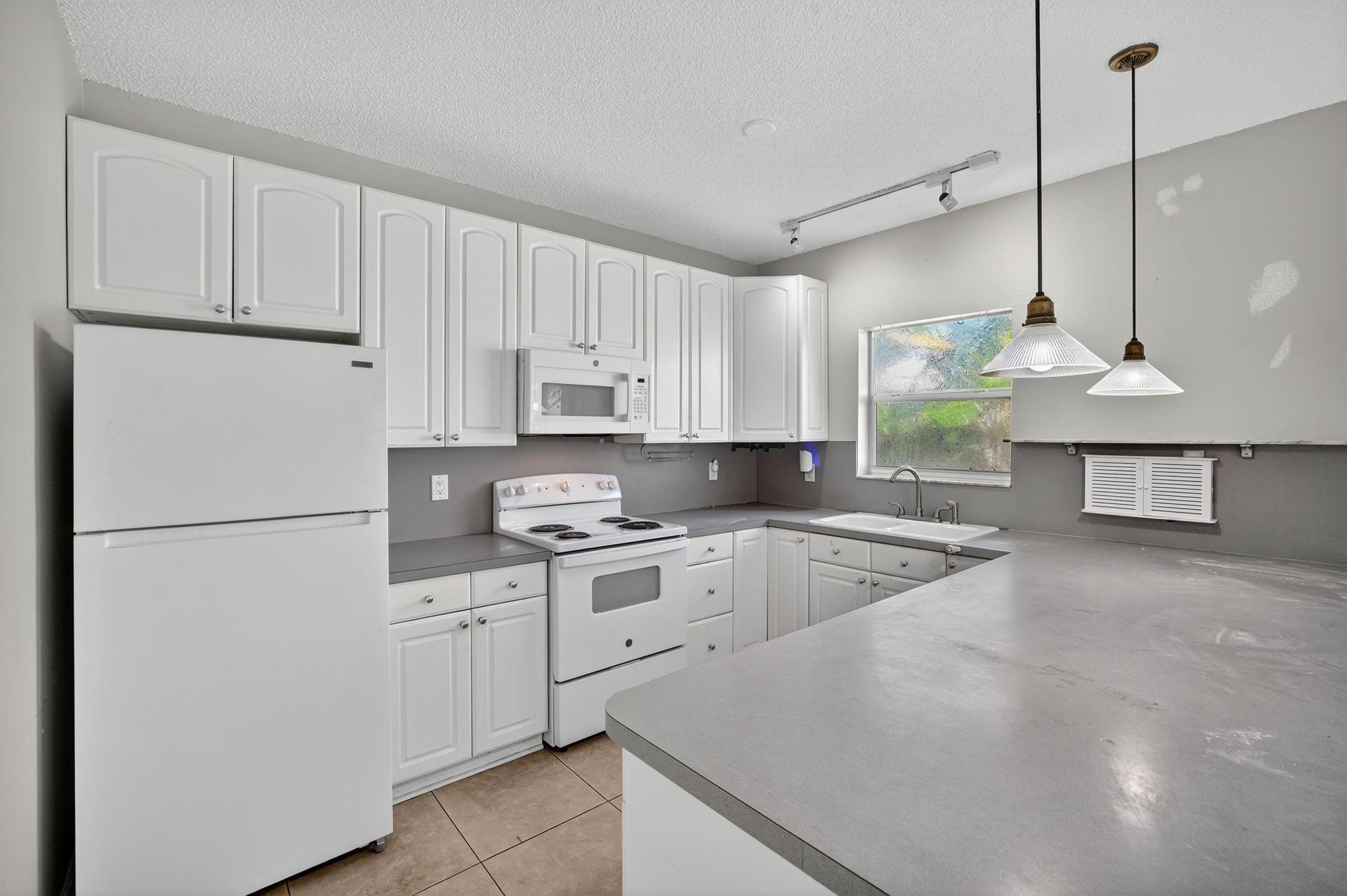 Progresso 2-18 D - Residential Lease