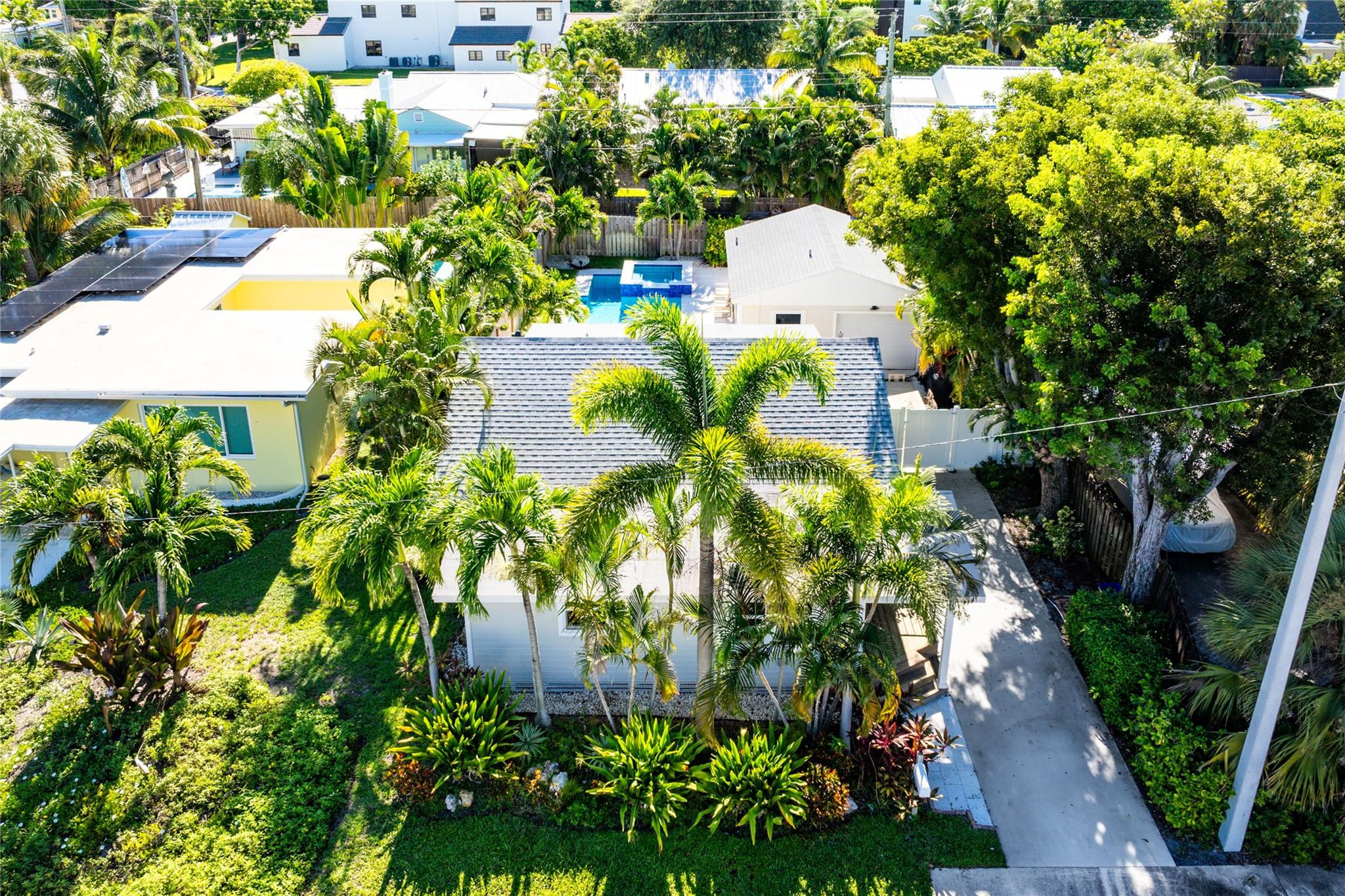 NORTH LAKE WORTH - Residential