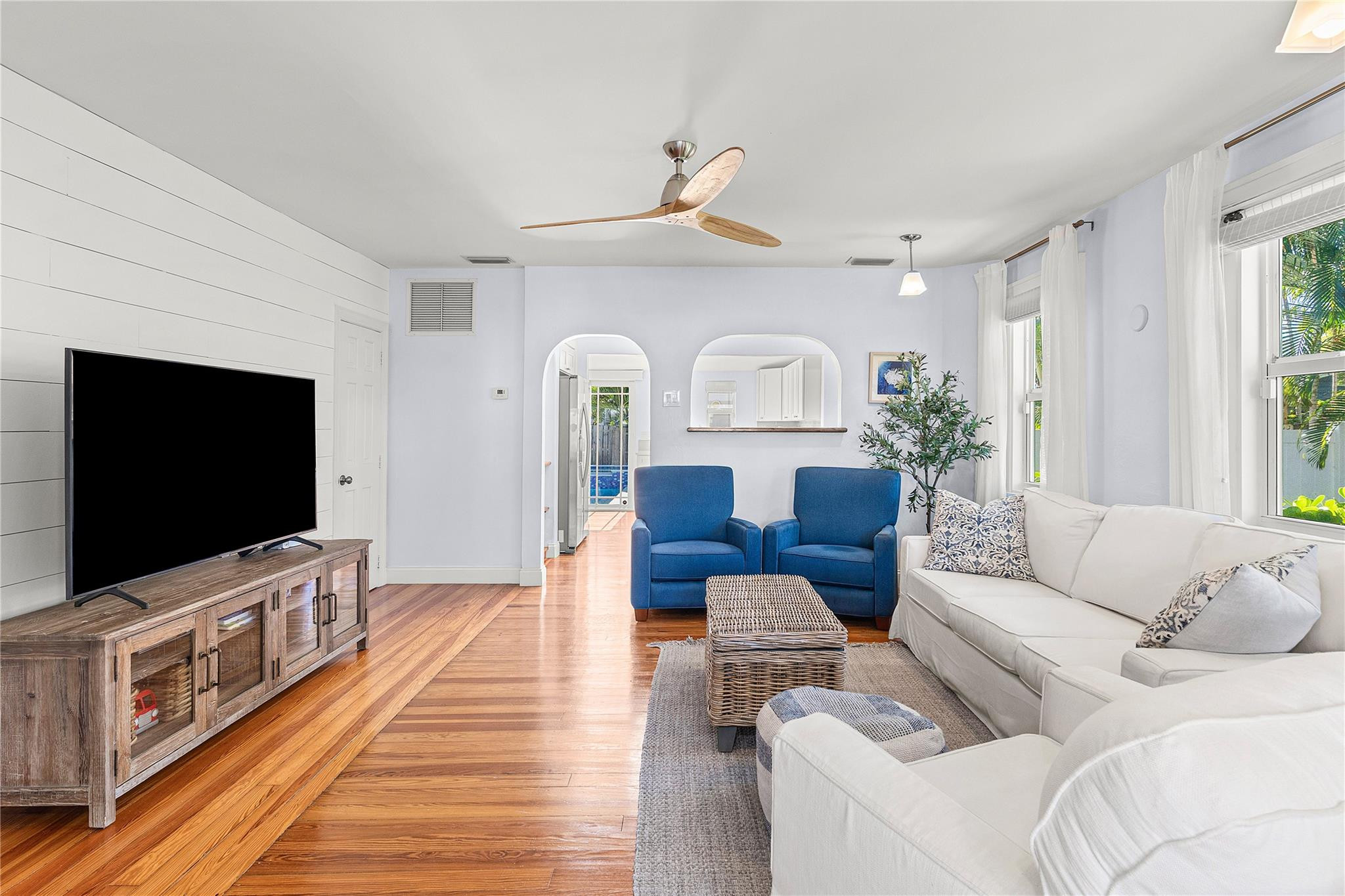 NORTH LAKE WORTH - Residential