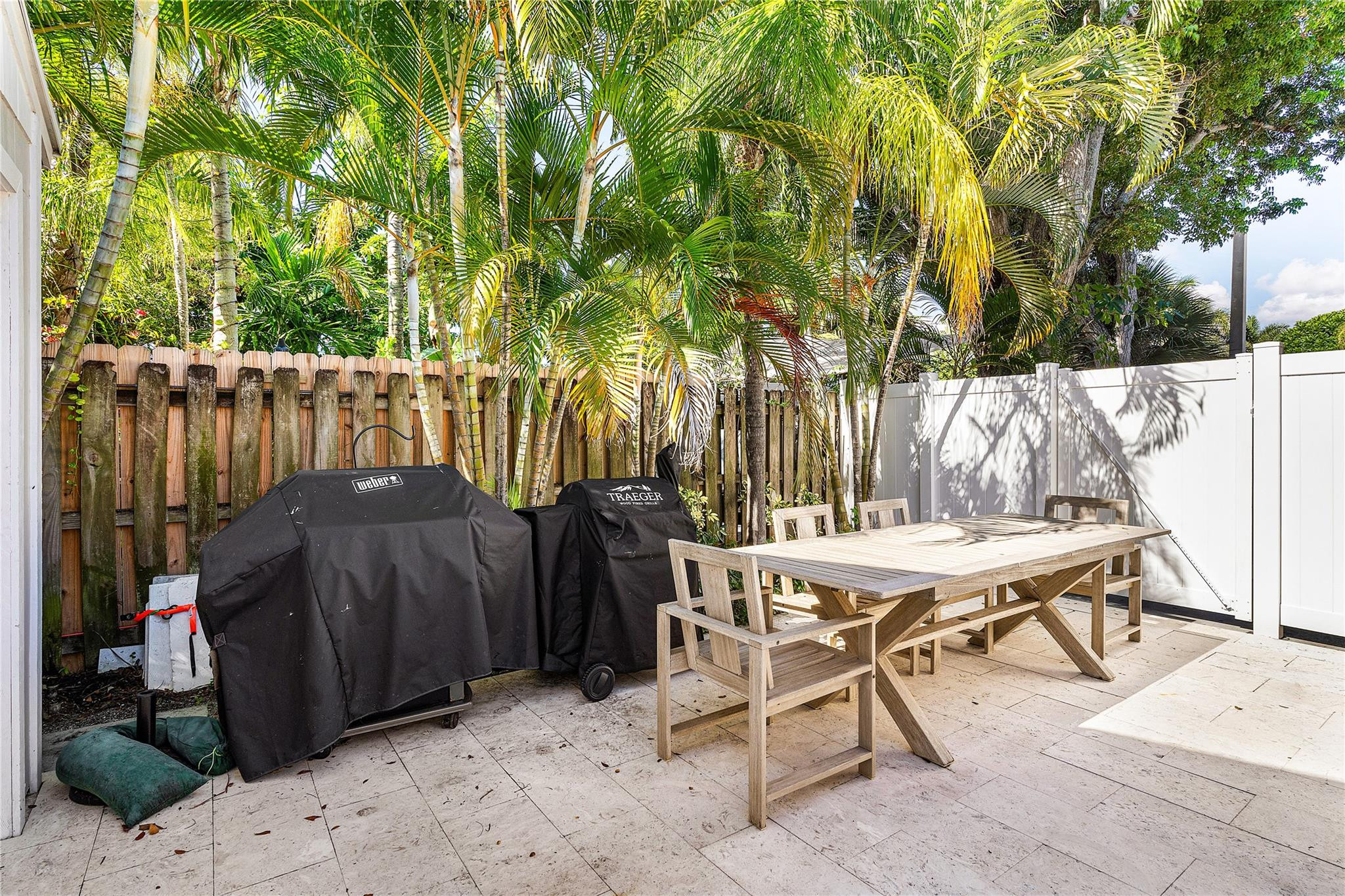 NORTH LAKE WORTH - Residential