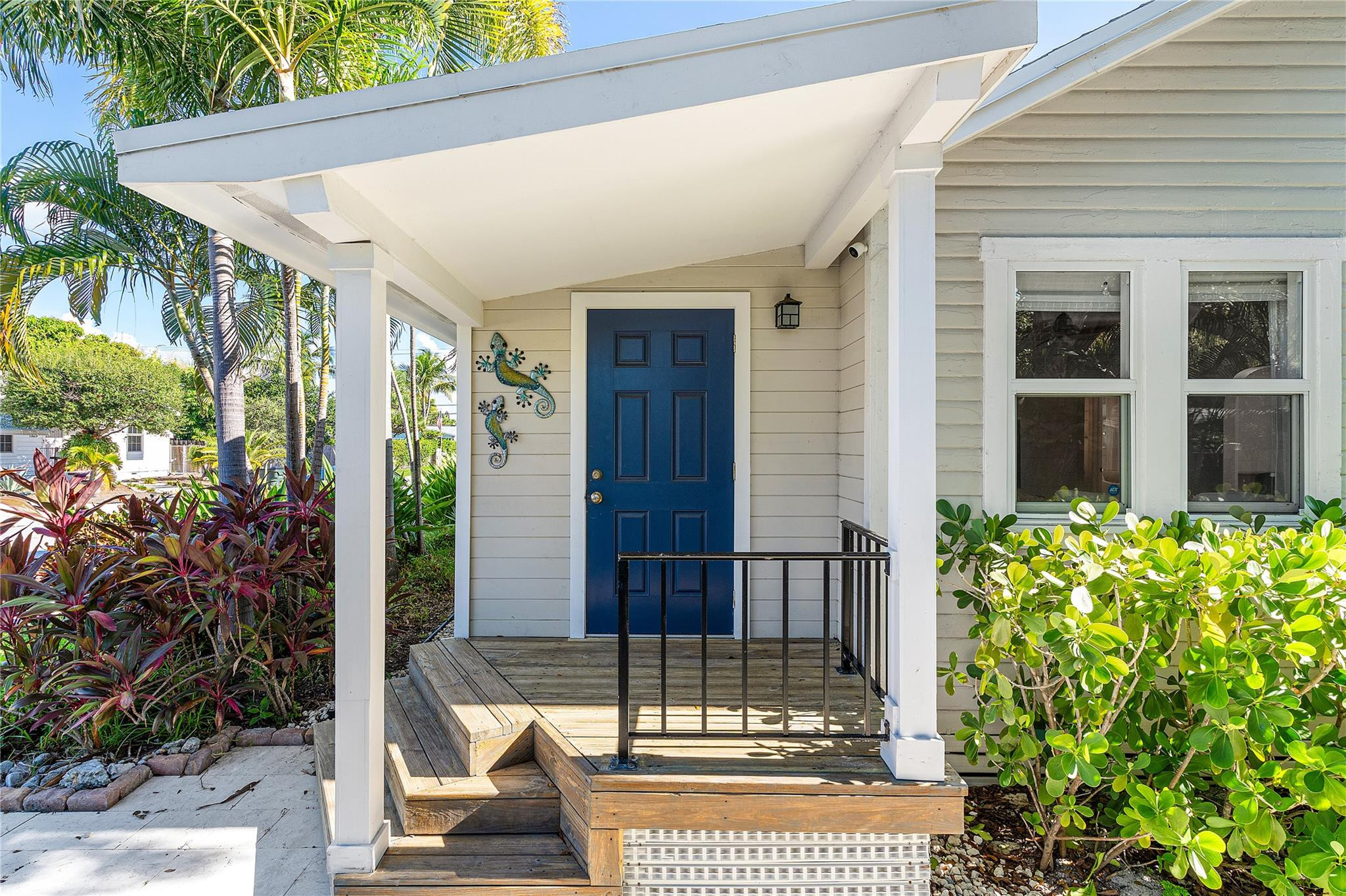 NORTH LAKE WORTH - Residential