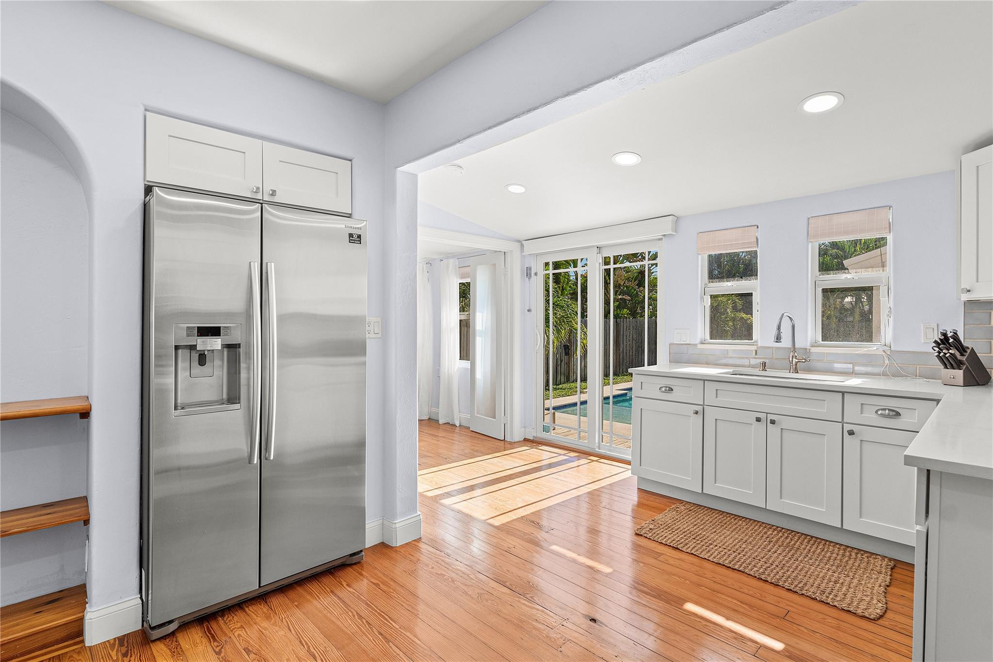 NORTH LAKE WORTH - Residential