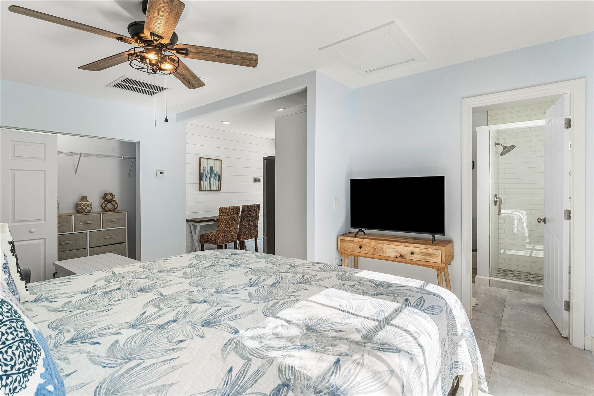 NORTH LAKE WORTH - Residential