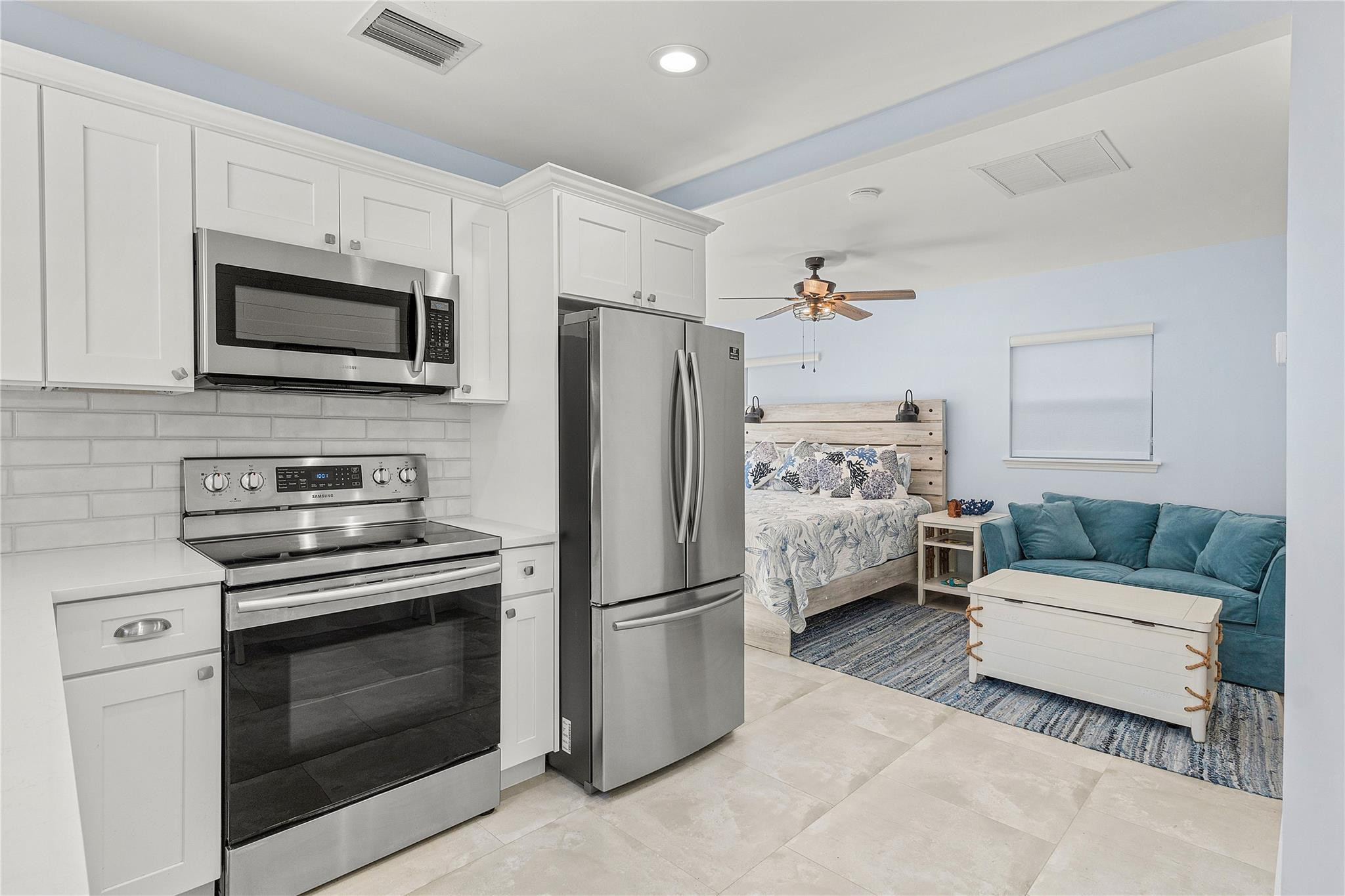 NORTH LAKE WORTH - Residential