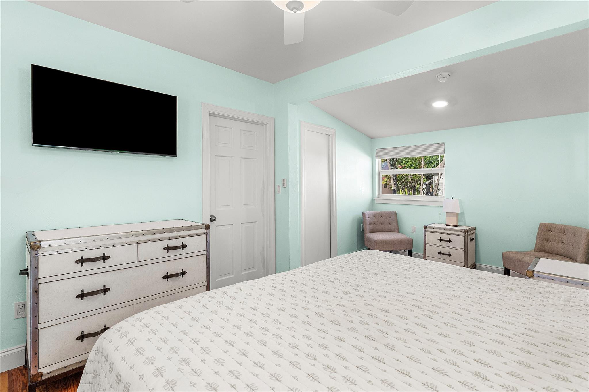 NORTH LAKE WORTH - Residential