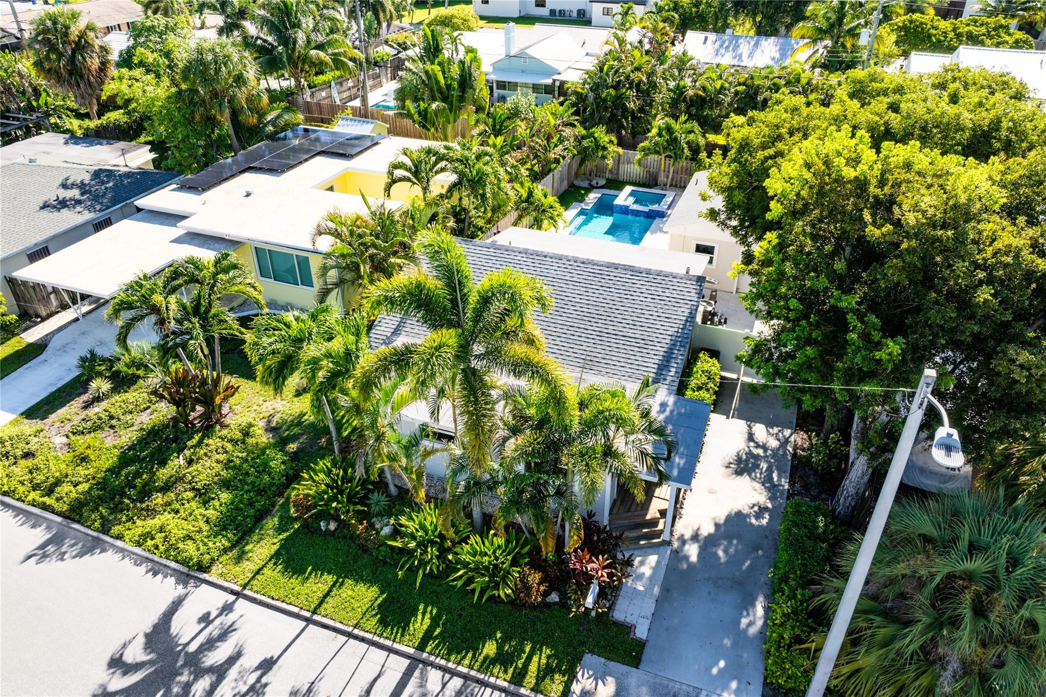 NORTH LAKE WORTH - Residential
