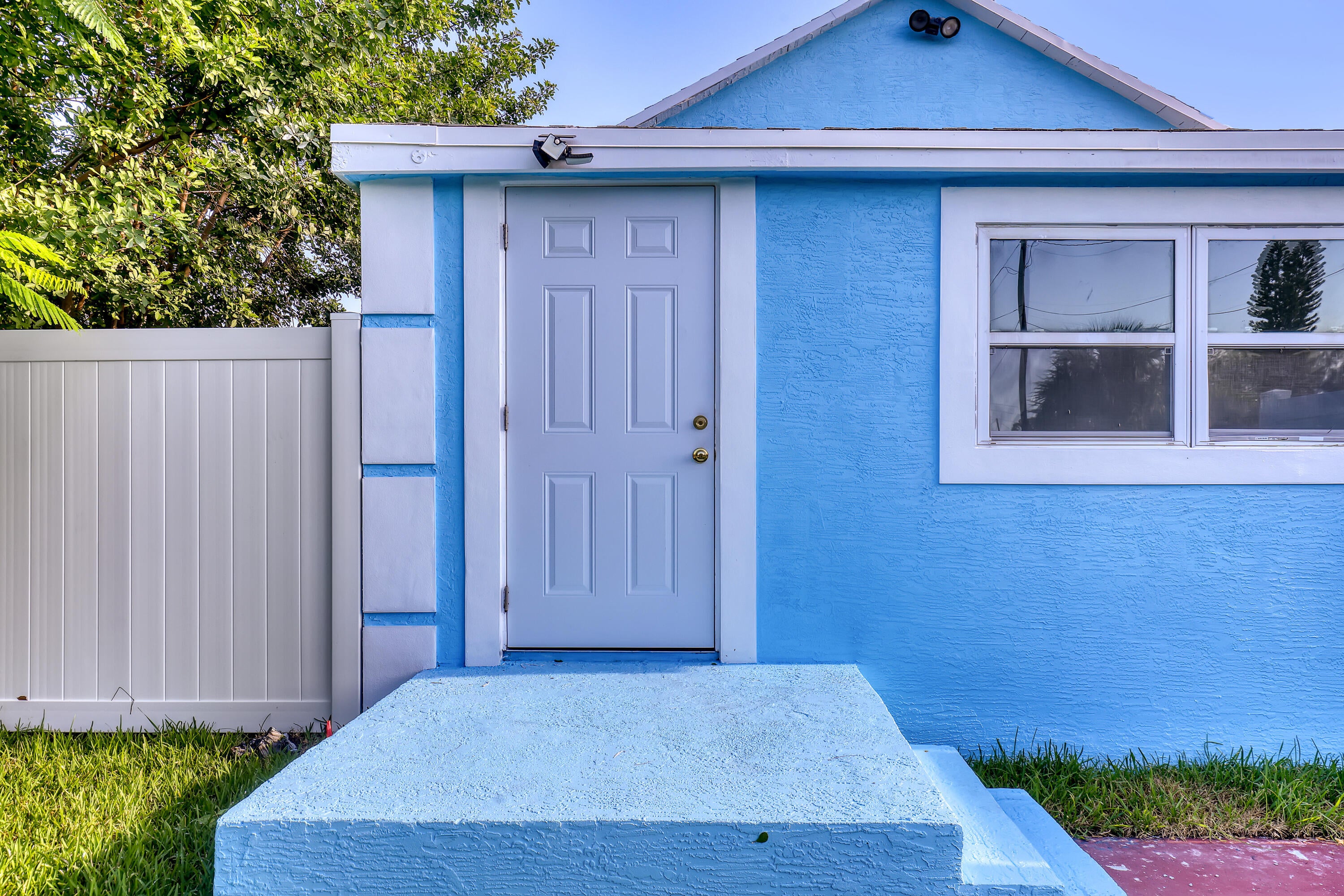 180 W 15th Street