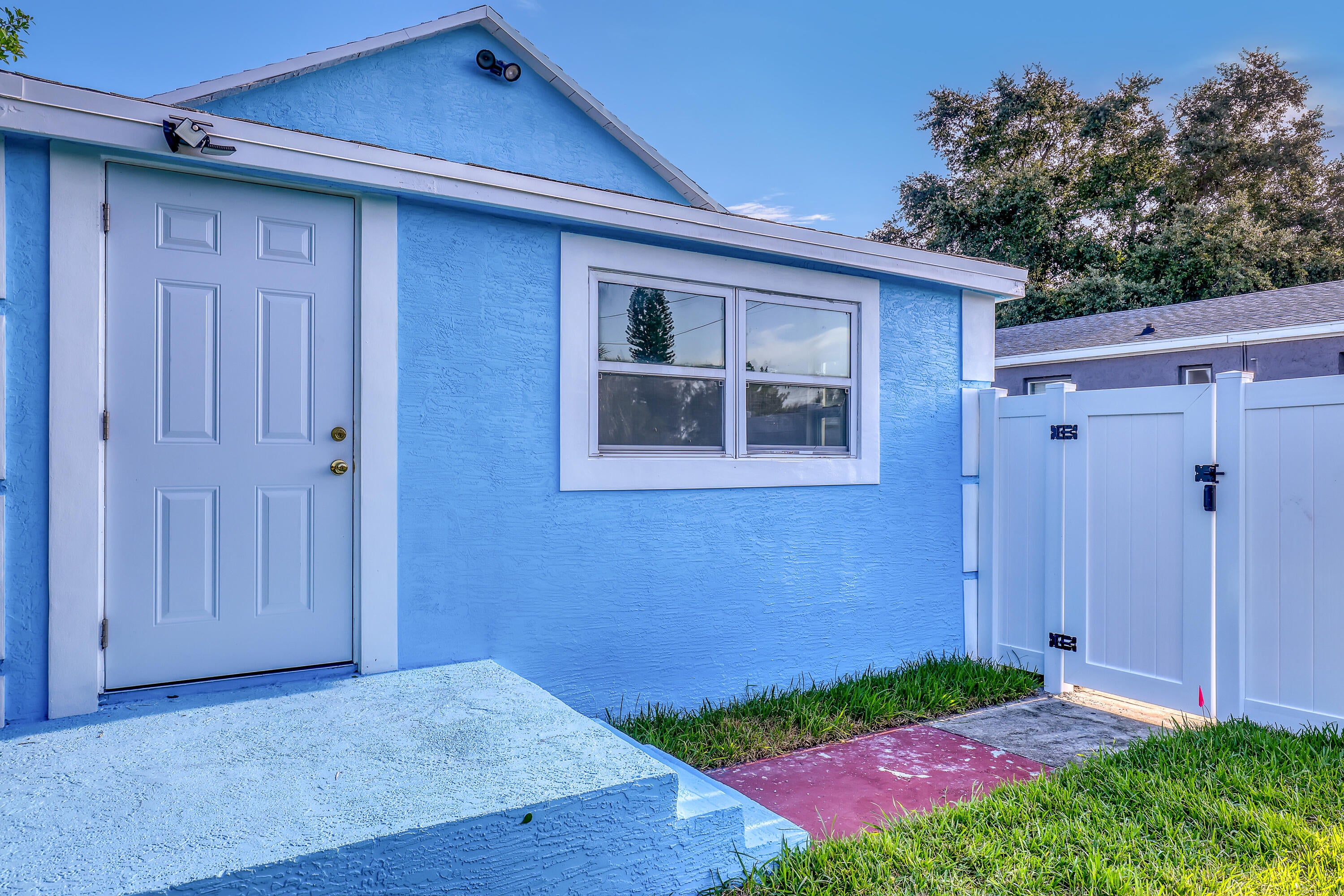 180 W 15th Street