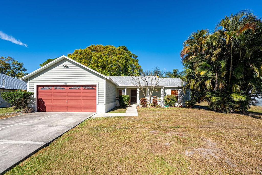 Photo of 541 SE Faith Terrace, Port Saint Lucie, FL 34983 (MLS # R11152958)