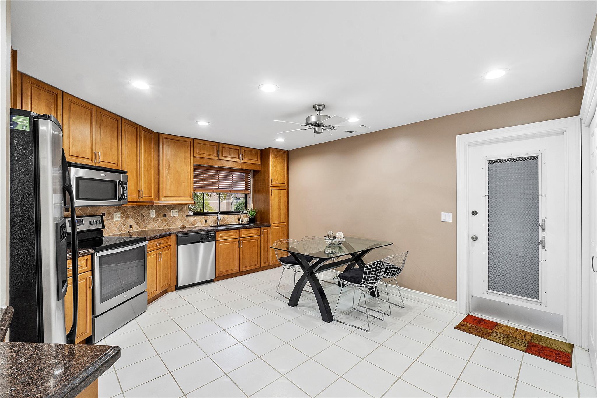 10655 Ladypalm Ln B