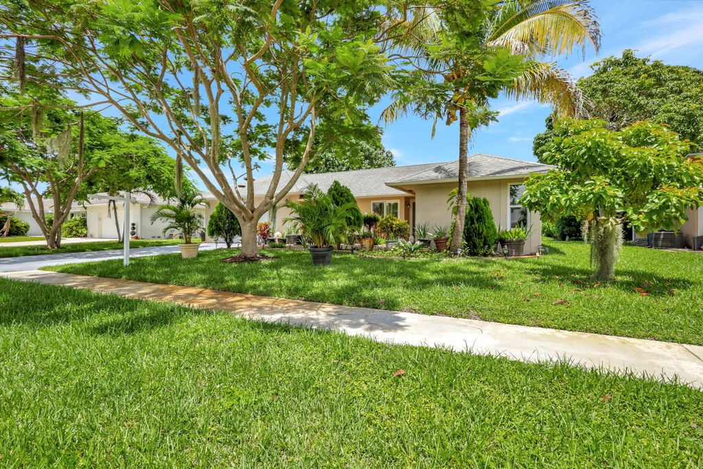 Photo of 14834 Summersong Lane, Delray Beach, FL 33484 (MLS # R11001223)