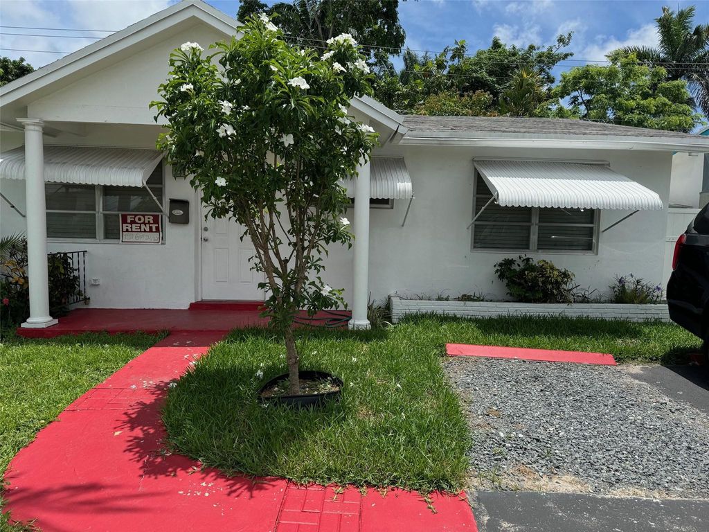 Photo of 4564 NW 16th Avenue, Tamarac, FL 33309 (MLS # B26016732)