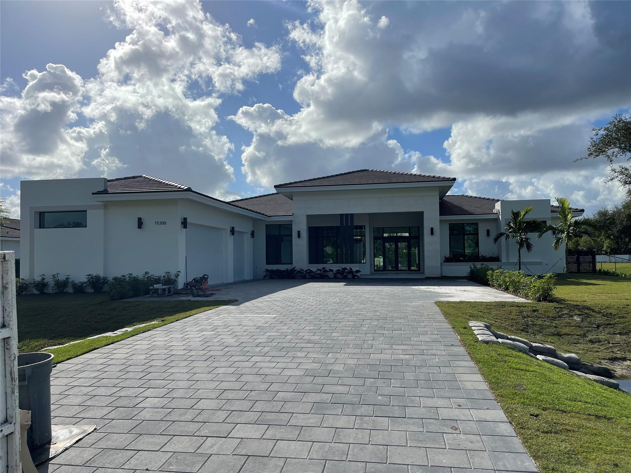 SANTA FE ESTATES - Residential