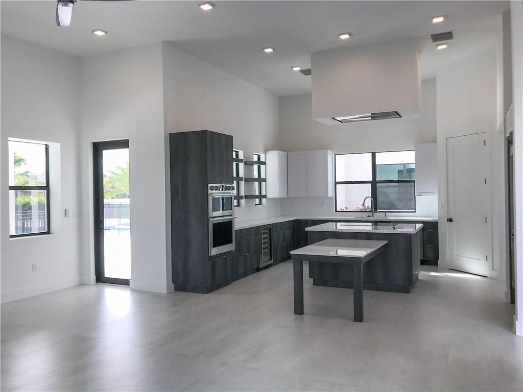 SANTA FE ESTATES - Residential