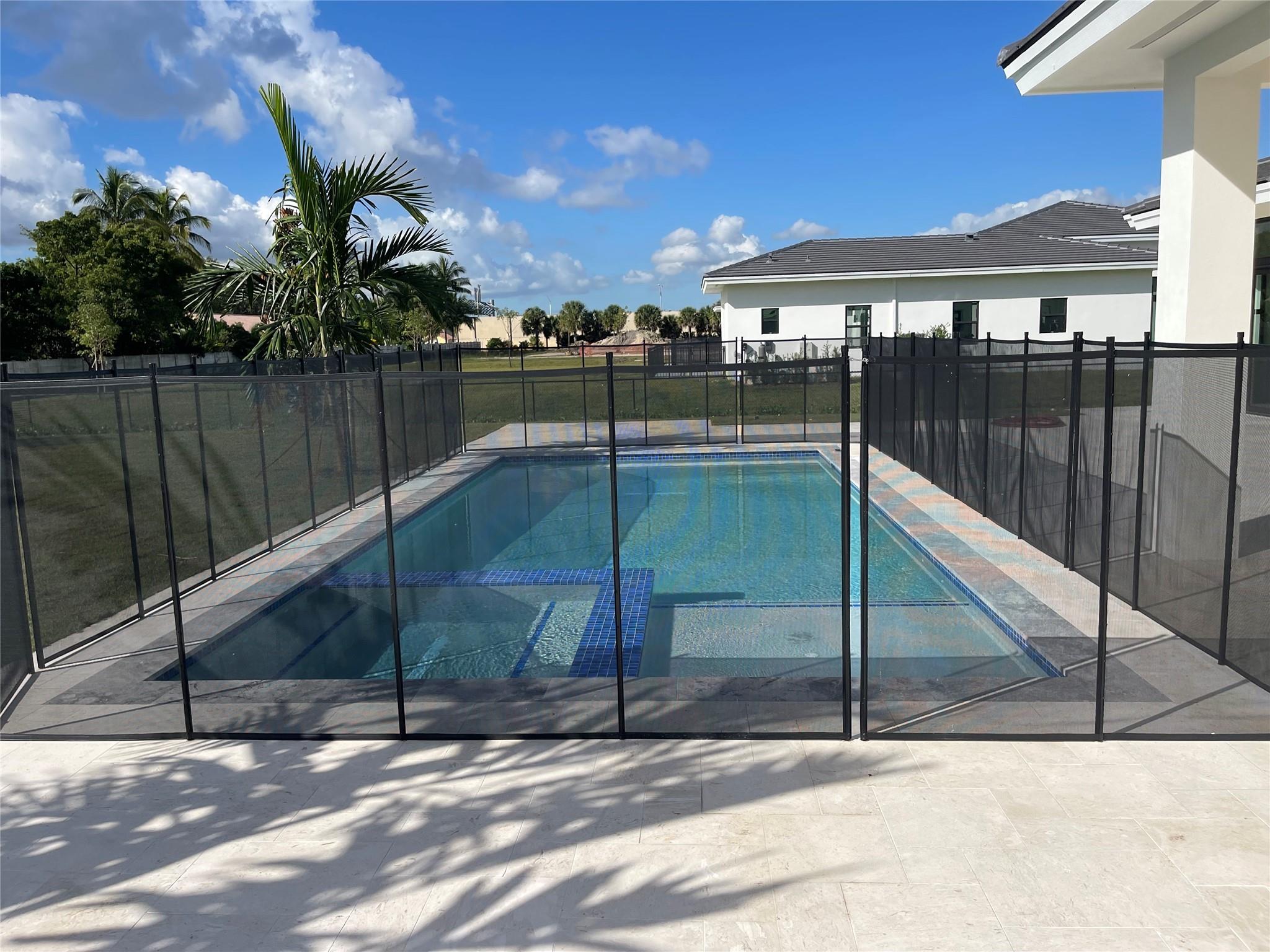 SANTA FE ESTATES - Residential