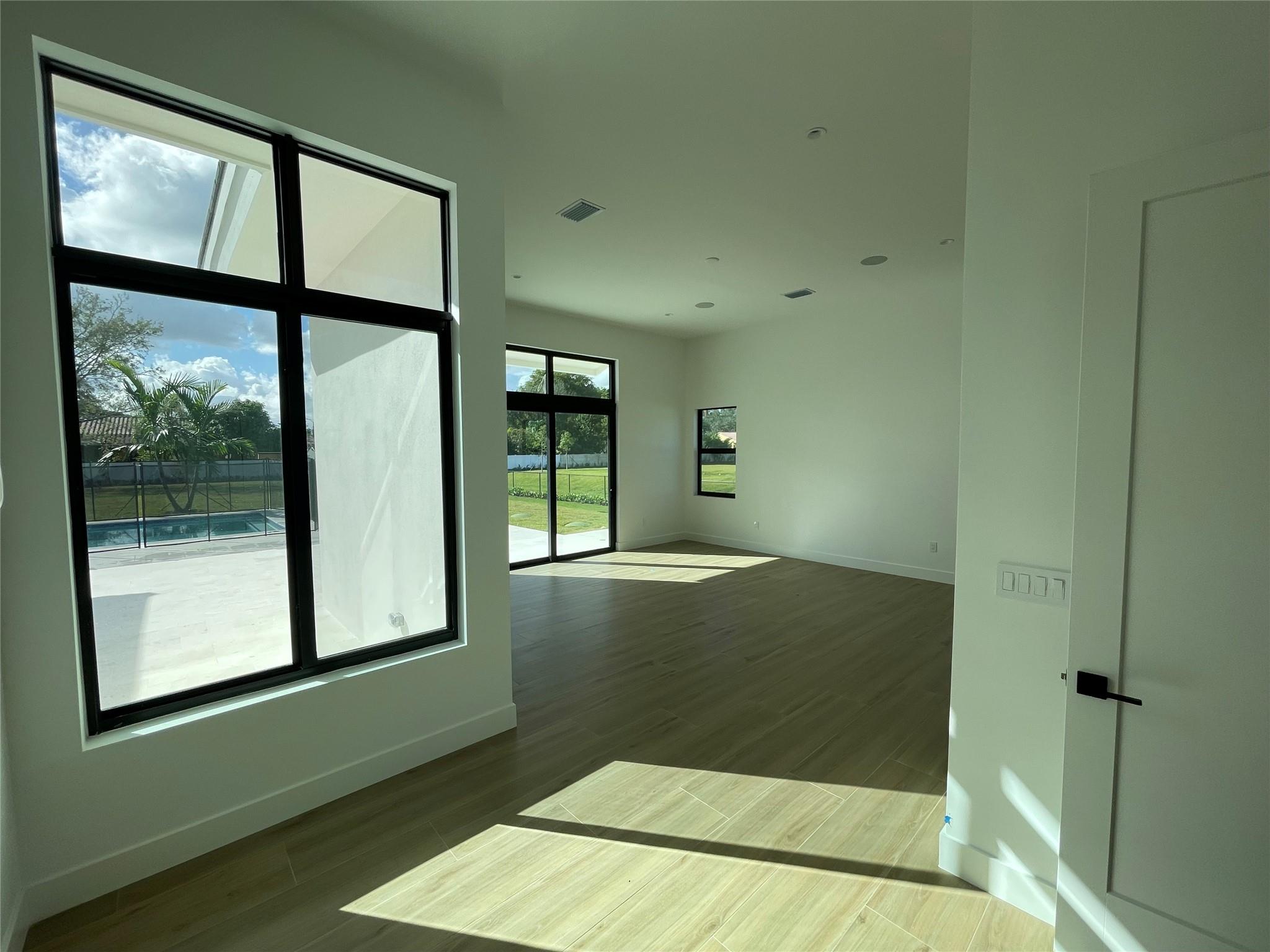 SANTA FE ESTATES - Residential