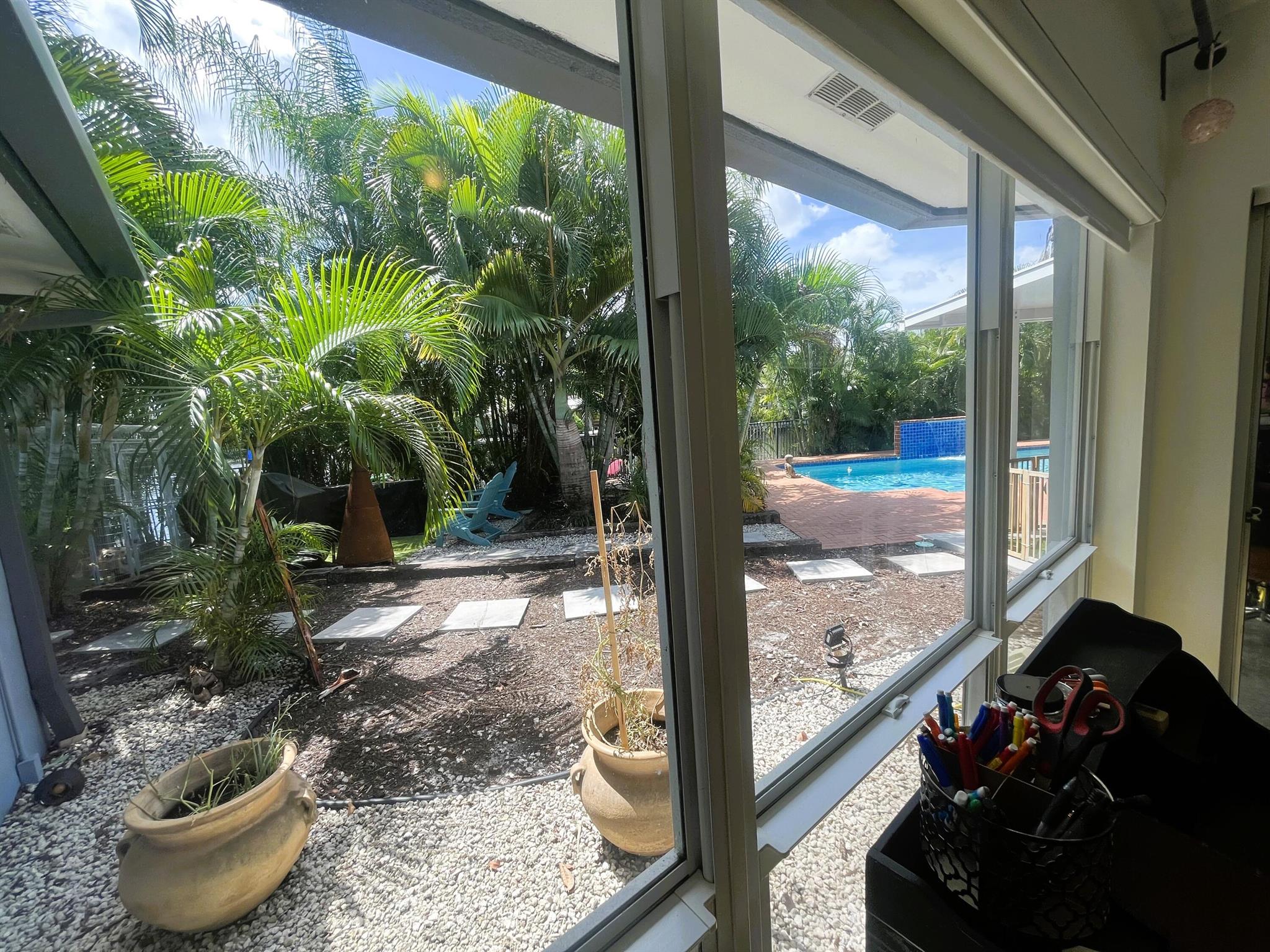 CORAL GARDENS - Residential Lease