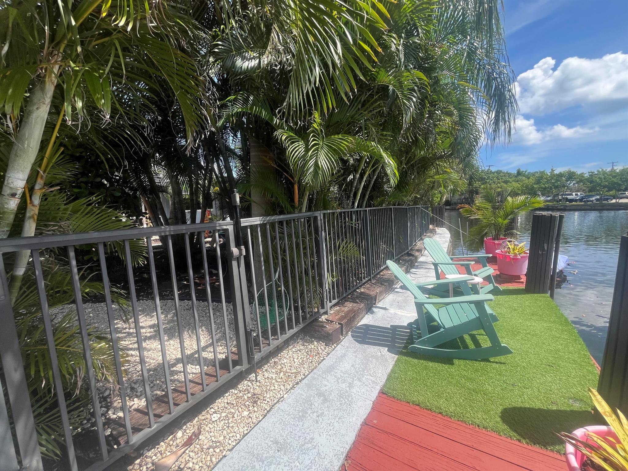 CORAL GARDENS - Residential Lease