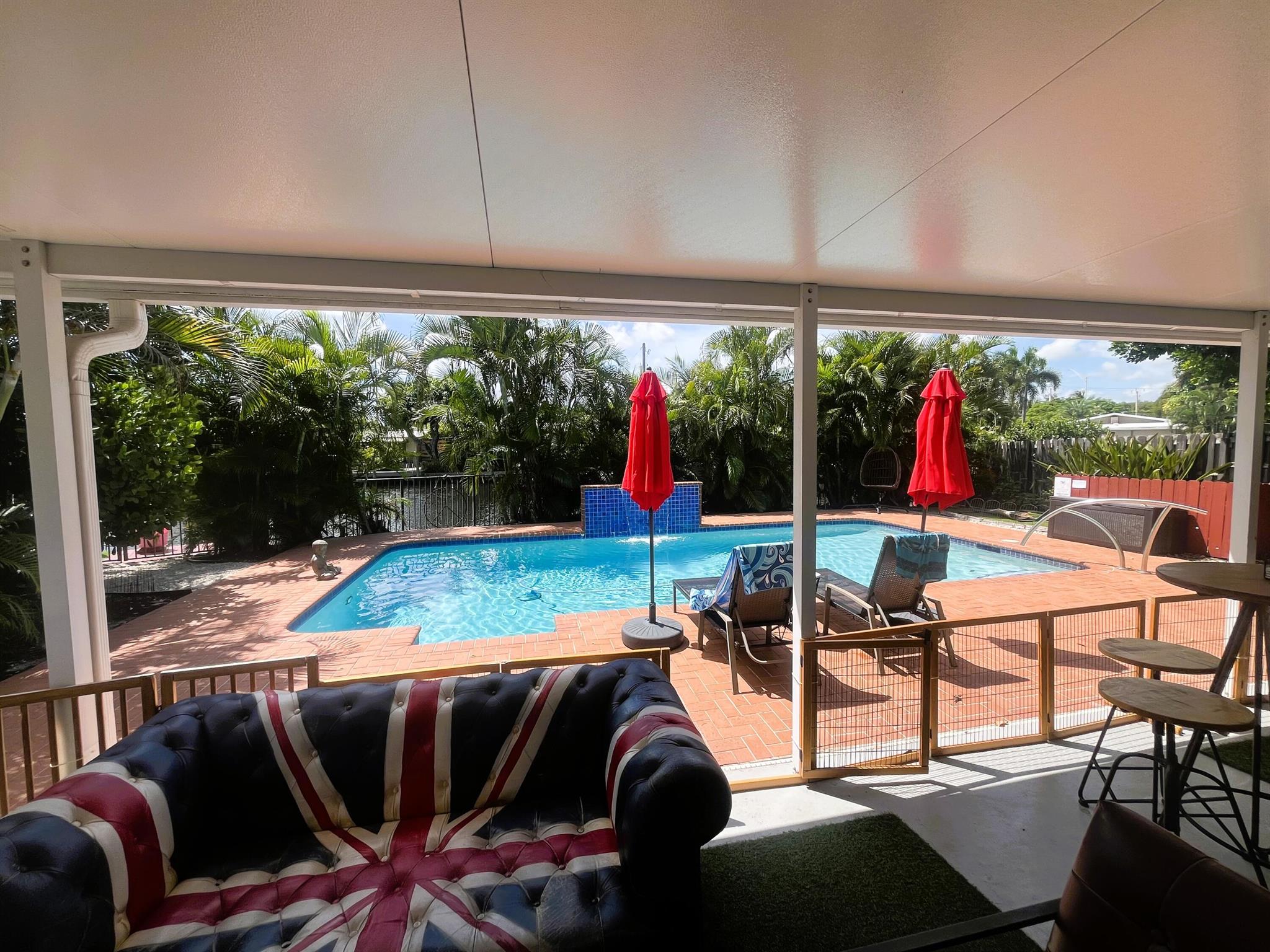 CORAL GARDENS - Residential Lease