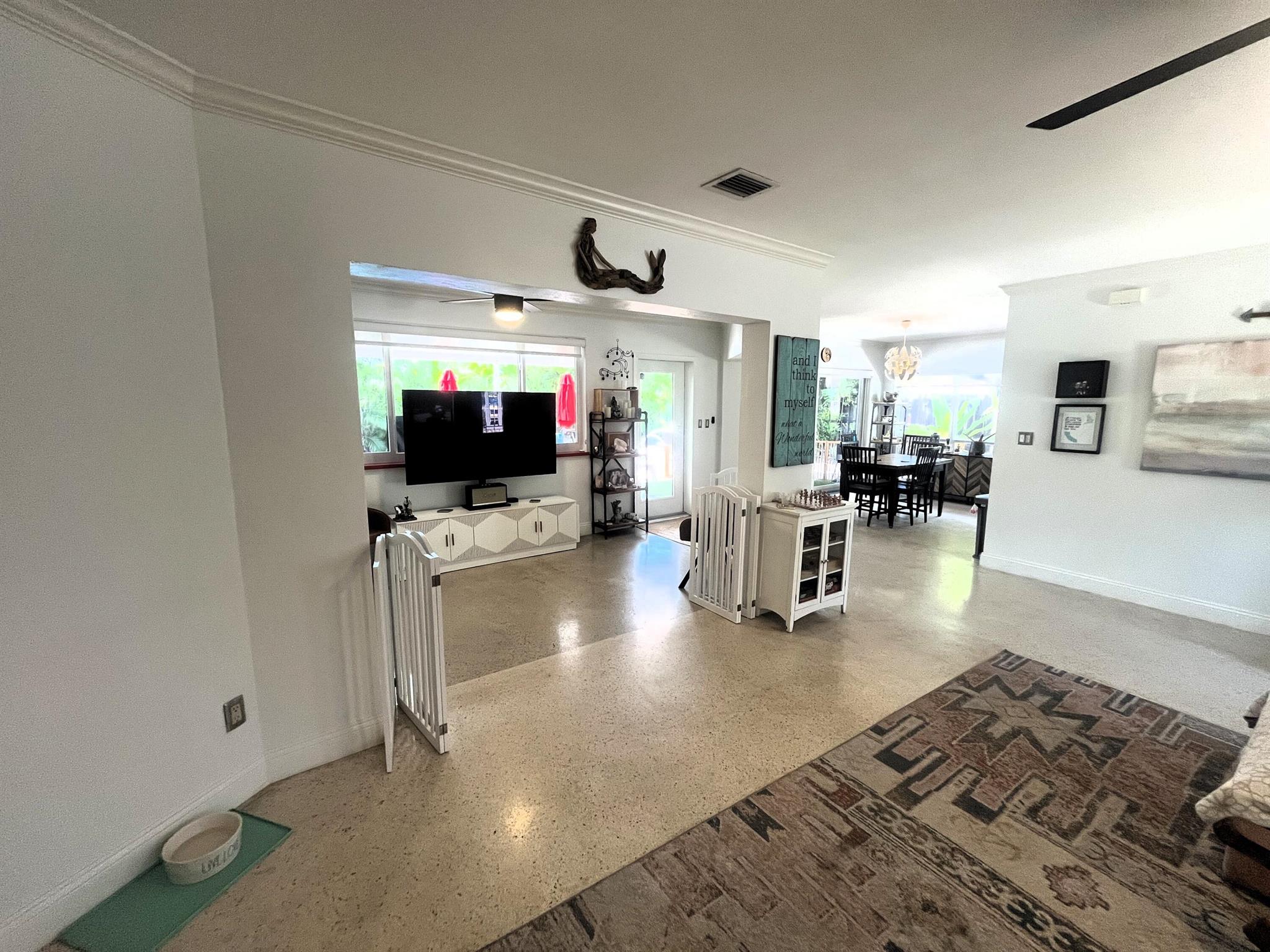 CORAL GARDENS - Residential Lease