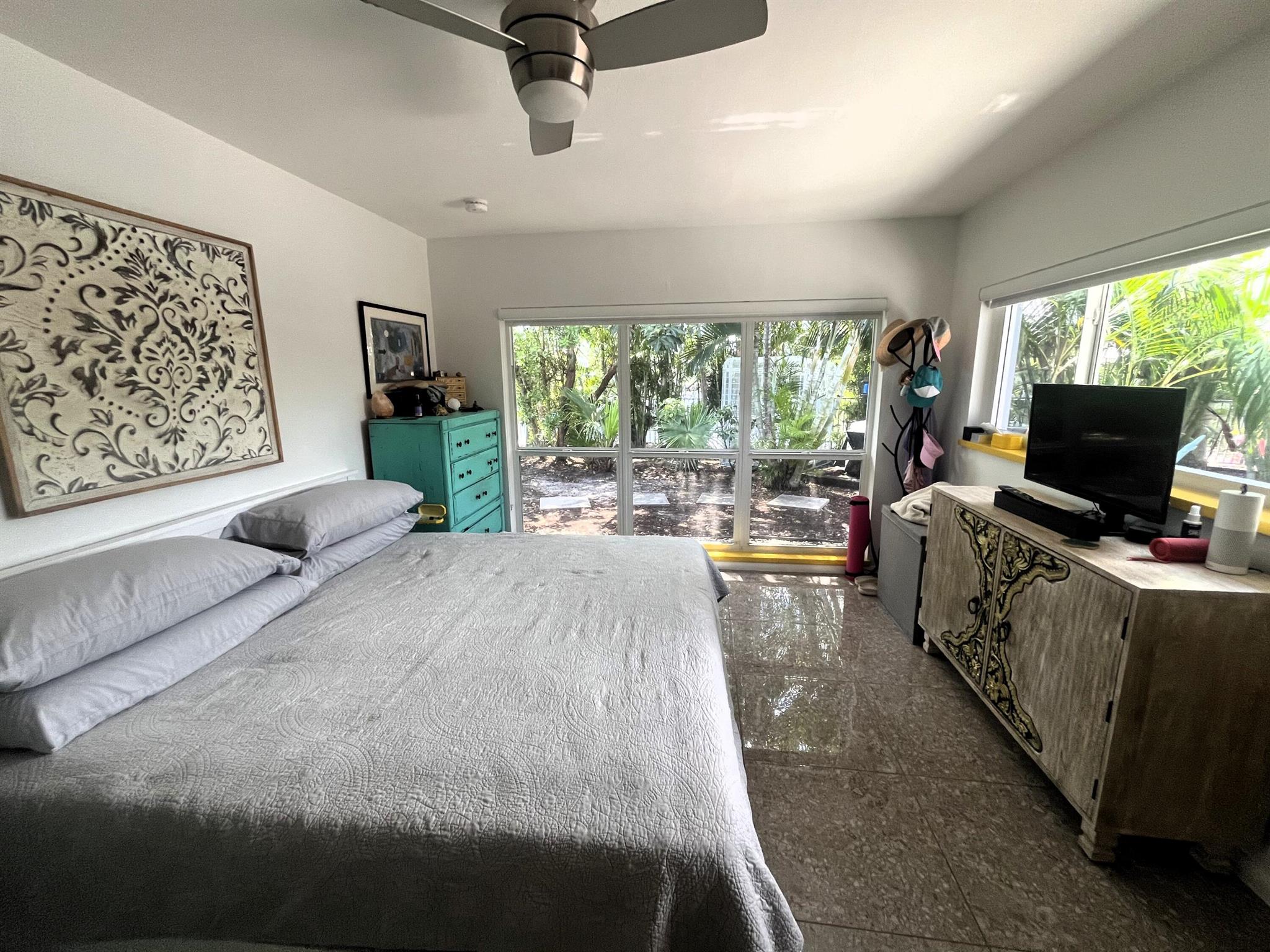 CORAL GARDENS - Residential Lease