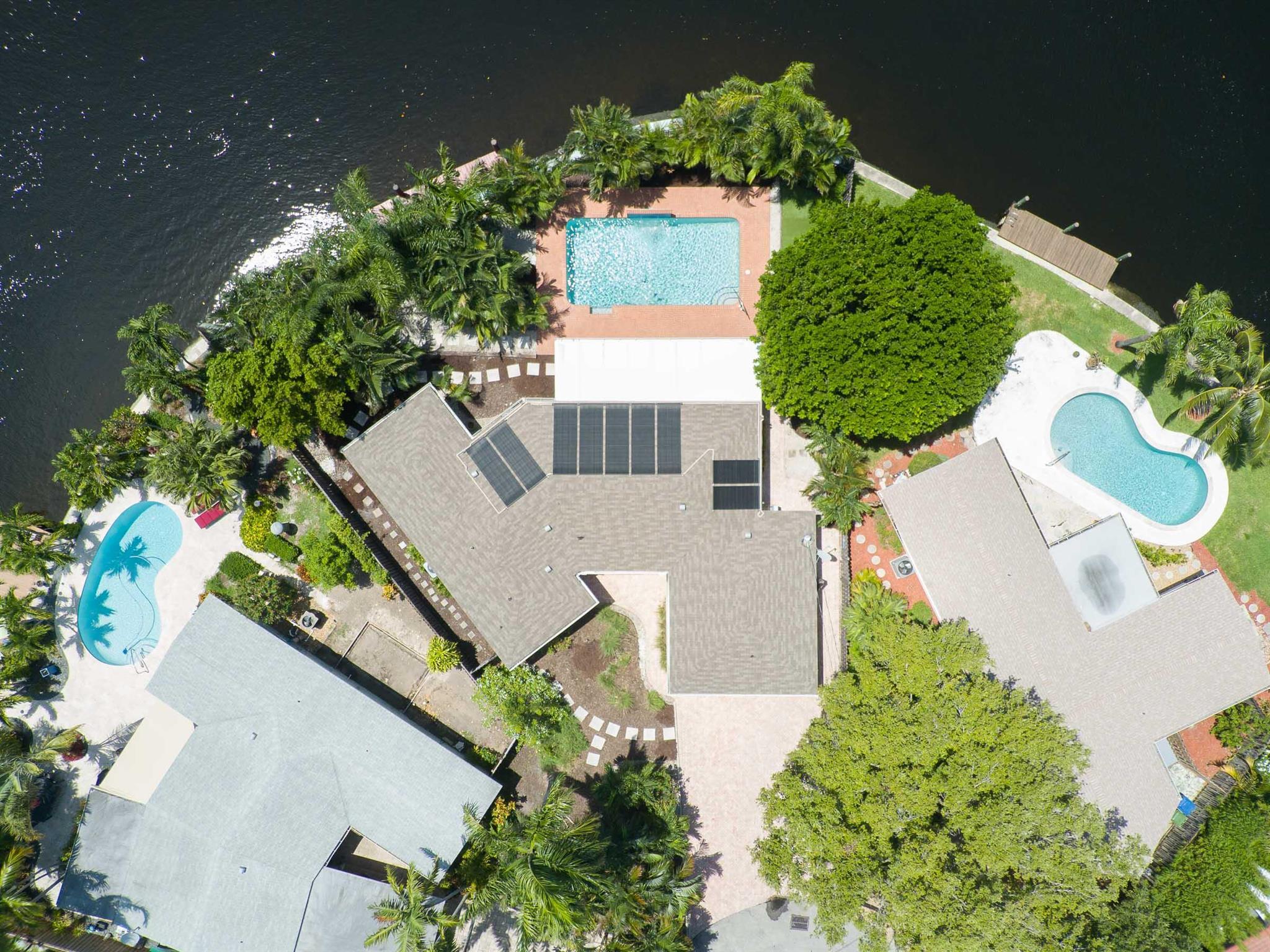 CORAL GARDENS - Residential Lease