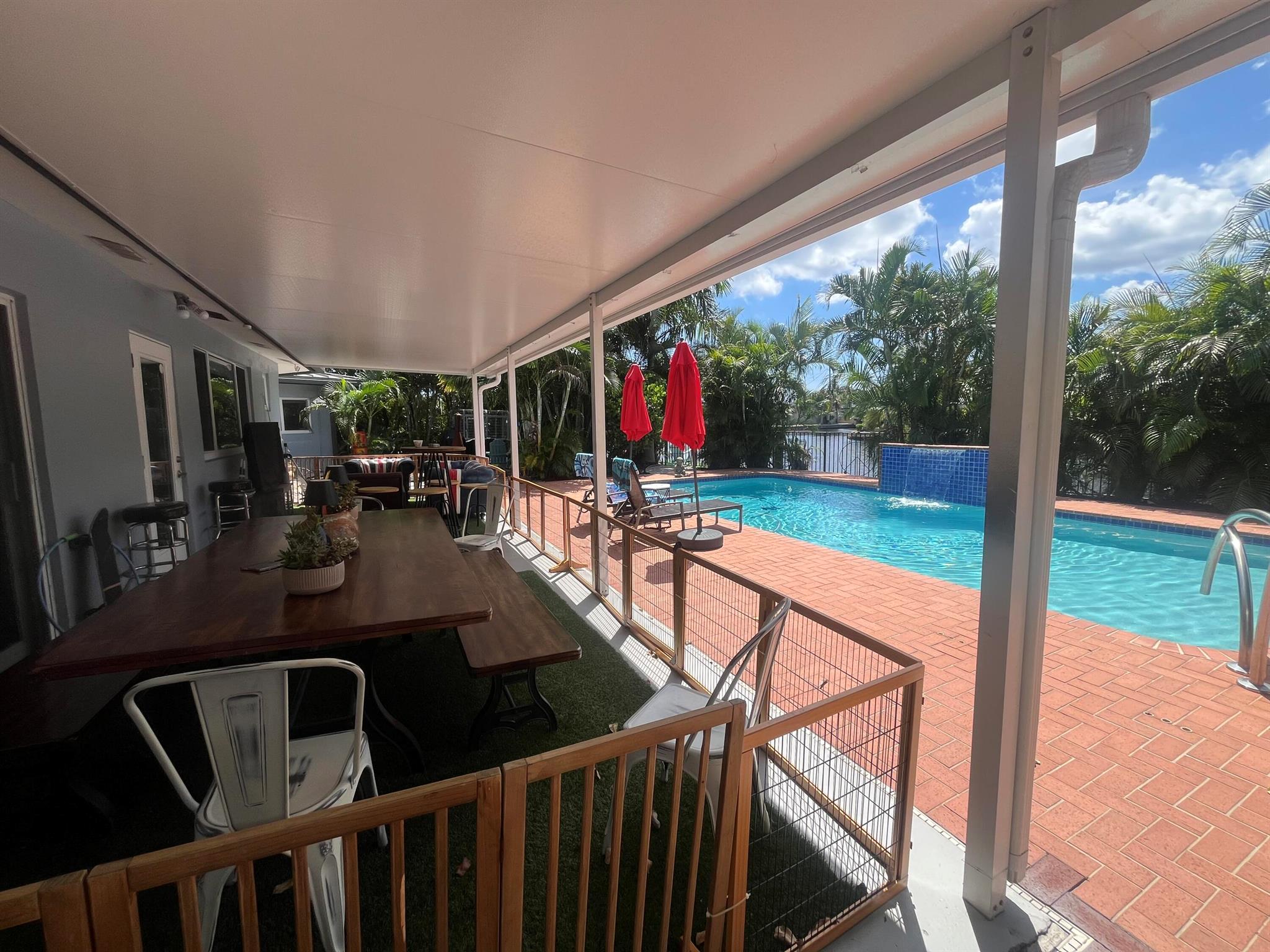 CORAL GARDENS - Residential Lease