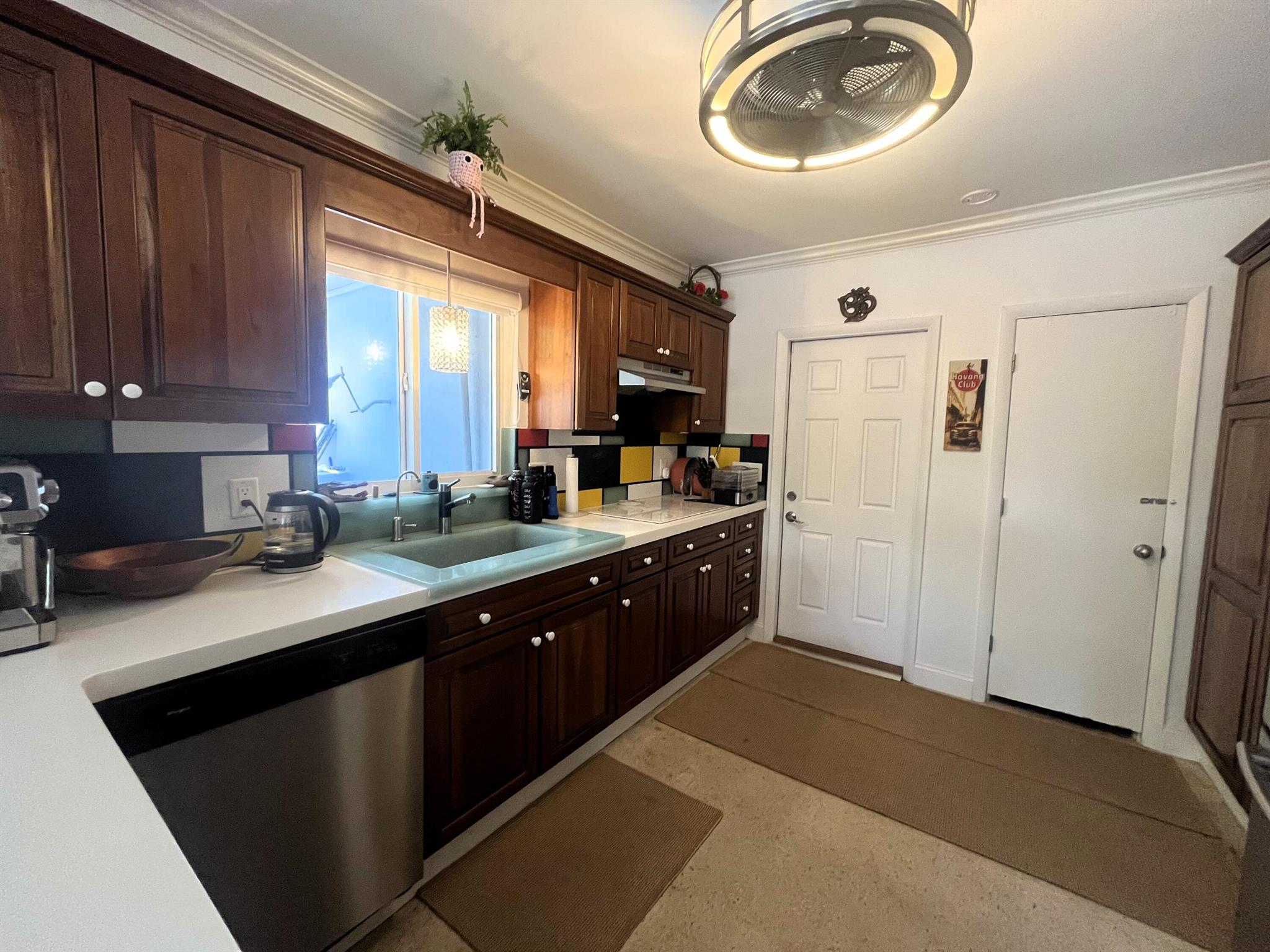 CORAL GARDENS - Residential Lease