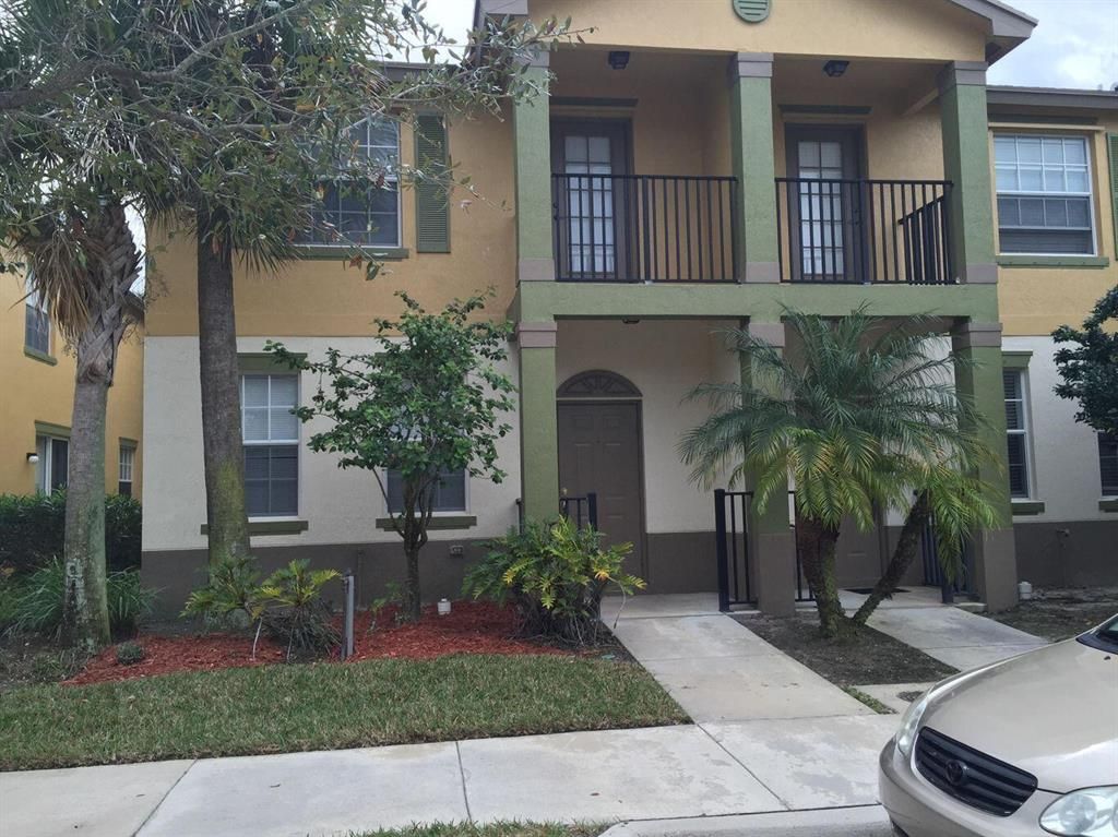 Photo of 2152 SE Eatonville Drive, Port Saint Lucie, FL 34952 (MLS # R10763197)