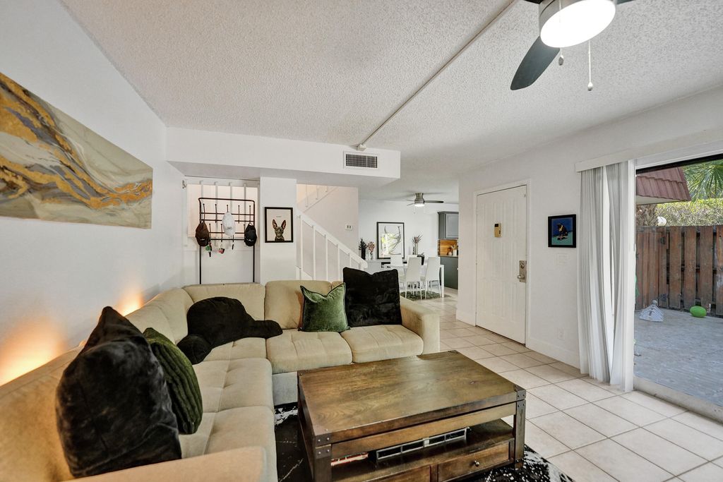 Photo of 3430 San Bernadino Drive #59-B, Delray Beach, FL 33445 (MLS # R10988077)