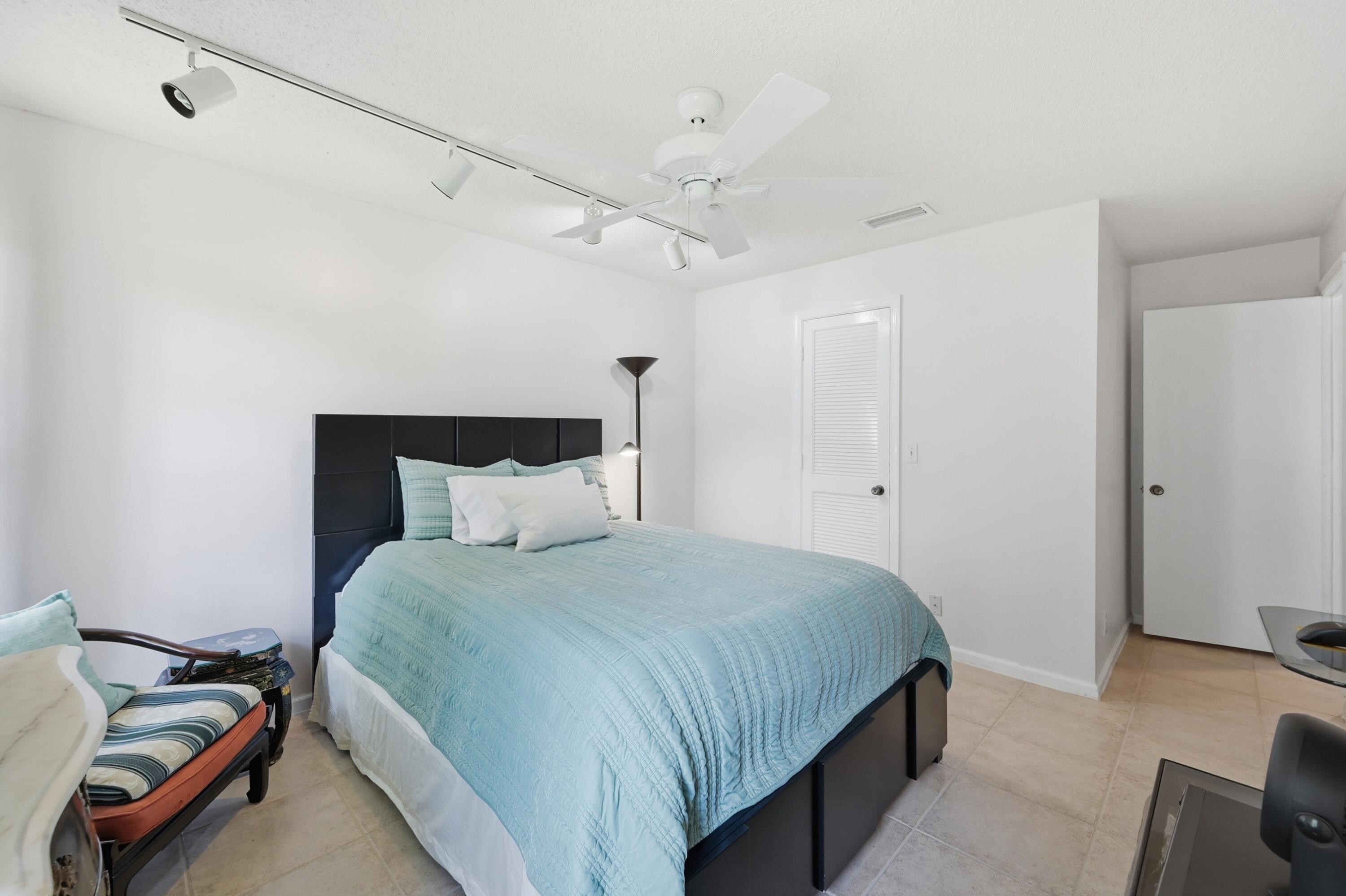 CYPRESS RUN - Residential