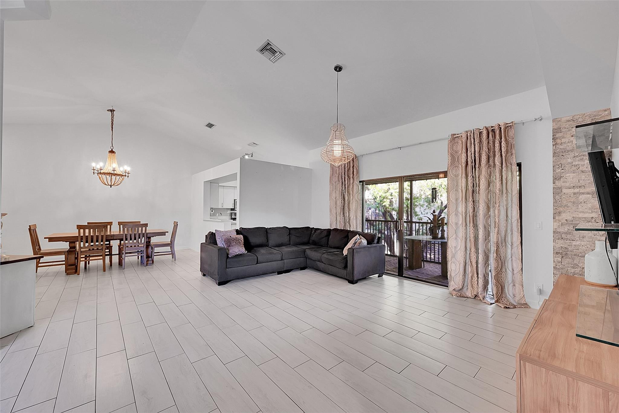 10511 NW 10th Street D-132