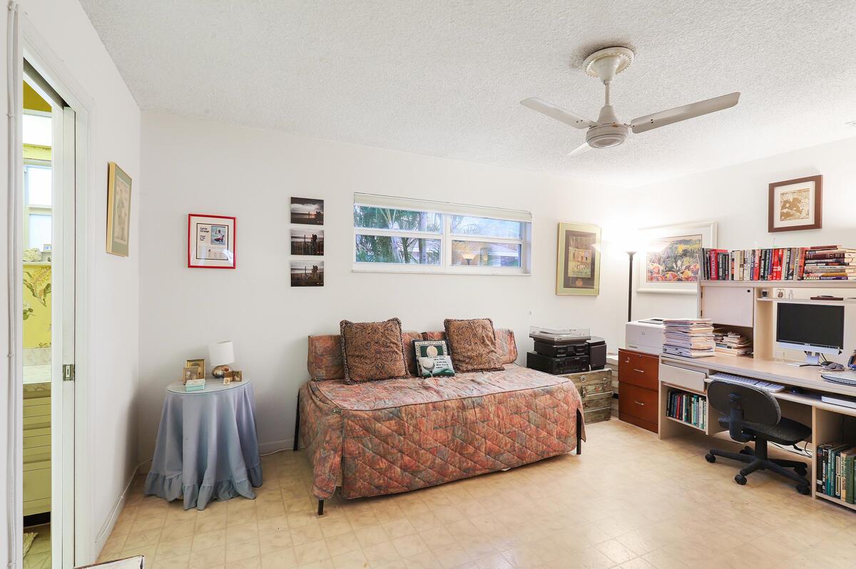 TEQUESTA COUNTRY CLUB - Residential