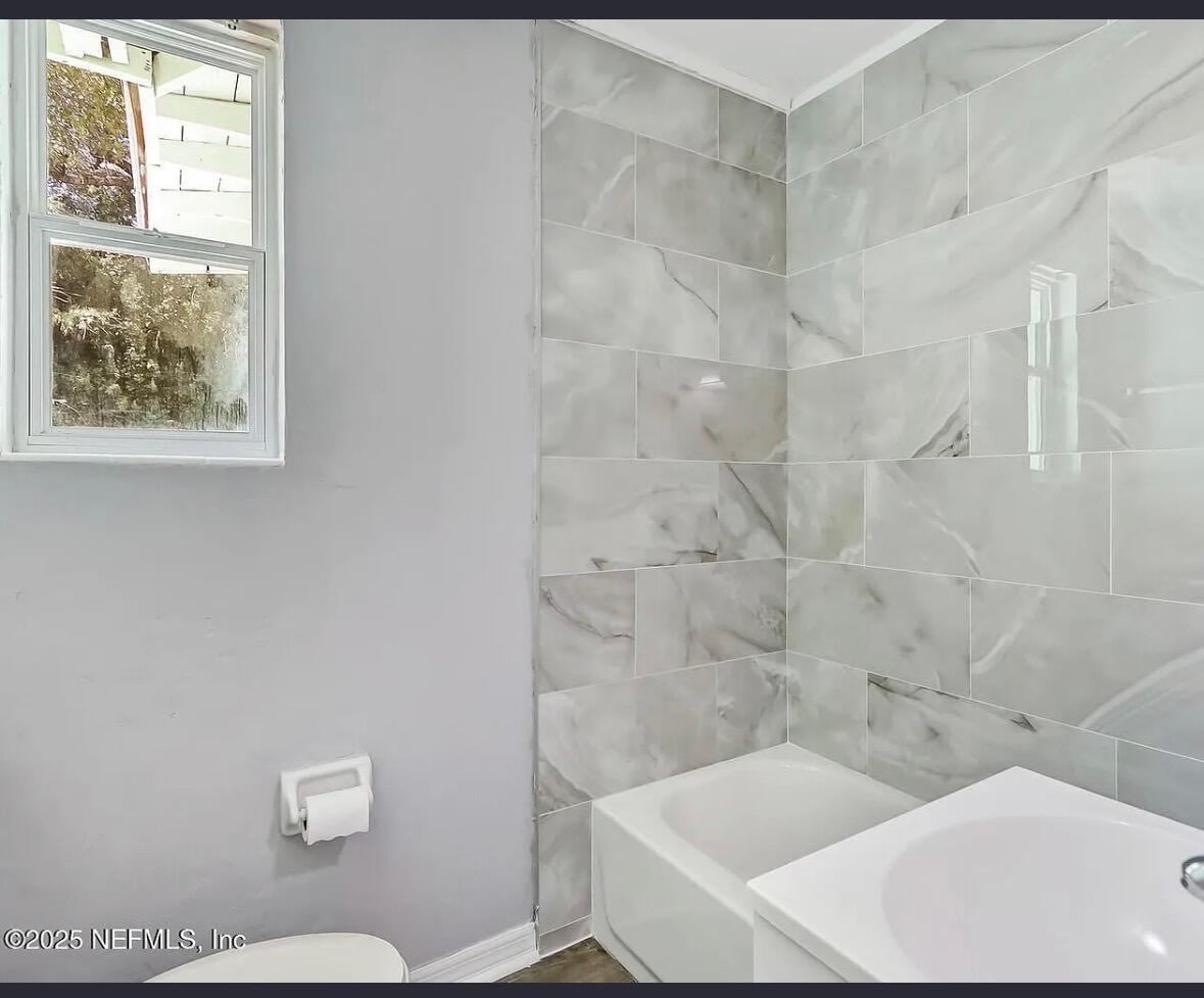 FLORADALE UNIT 3 COR PLAT - Residential Lease
