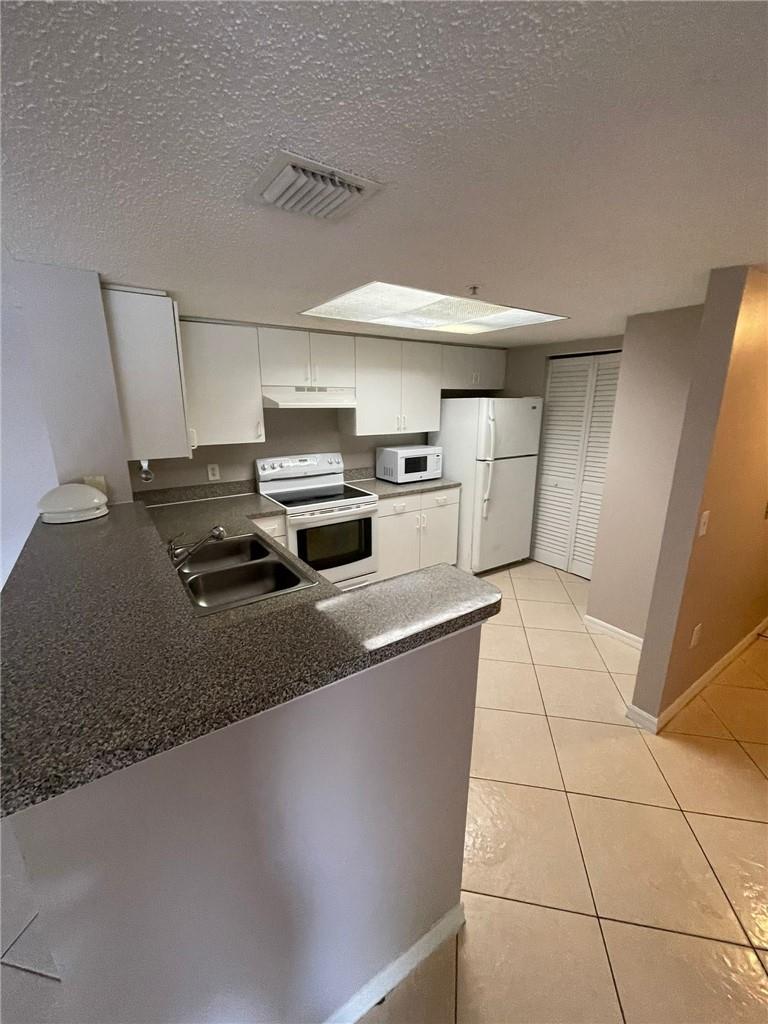 EVERGREEN LAKES CONDO - Residential Lease