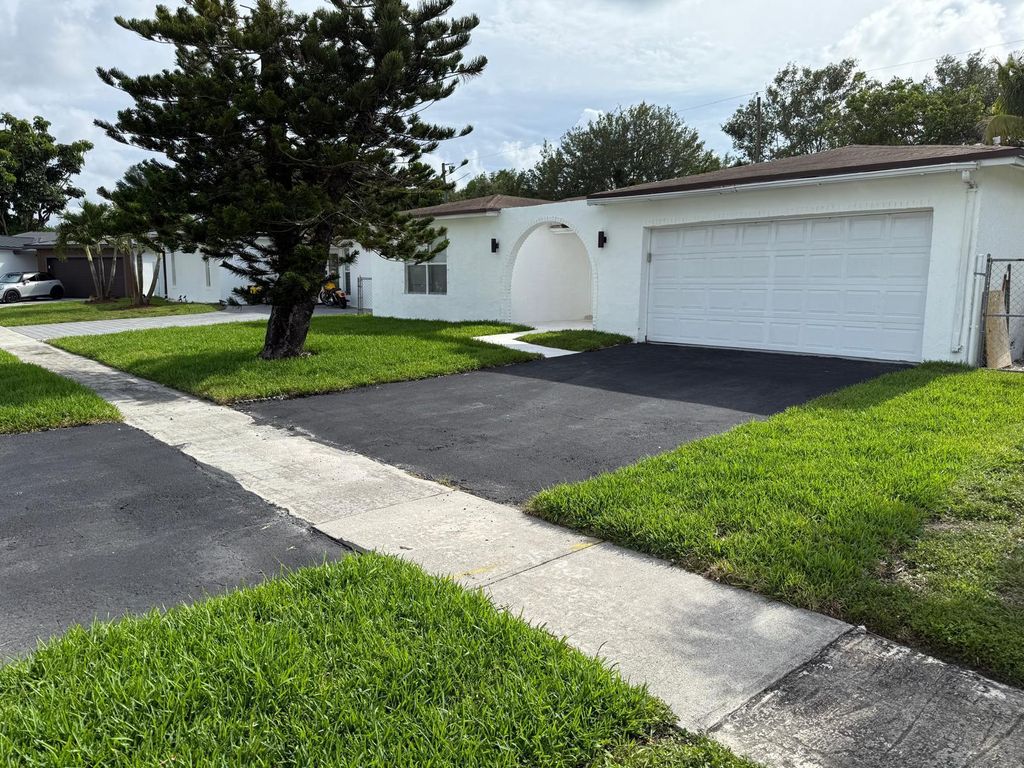 Photo of 1991 NW 98th Avenue, Sunrise, FL 33322 (MLS # B26030139)