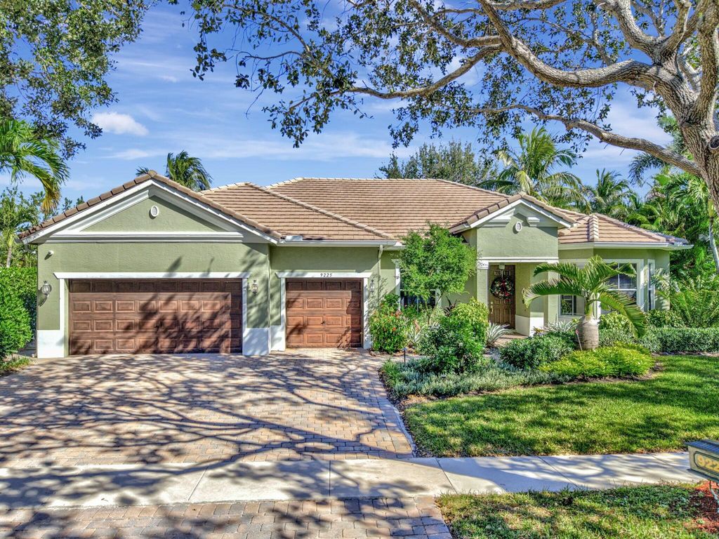 Photo of 9225 Savannah Estates Drive, Lake Worth, FL 33467 (MLS # R11042419)