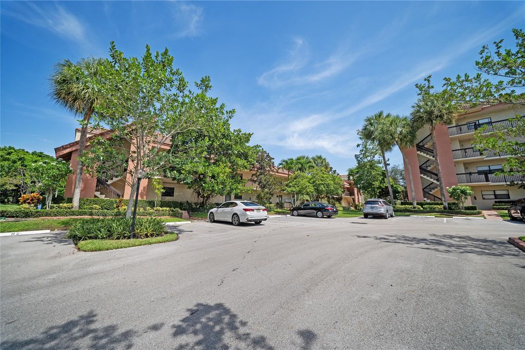 Photo of 1784 Hammock Boulevard, Pompano Beach, FL 33063 (MLS # F10524243)