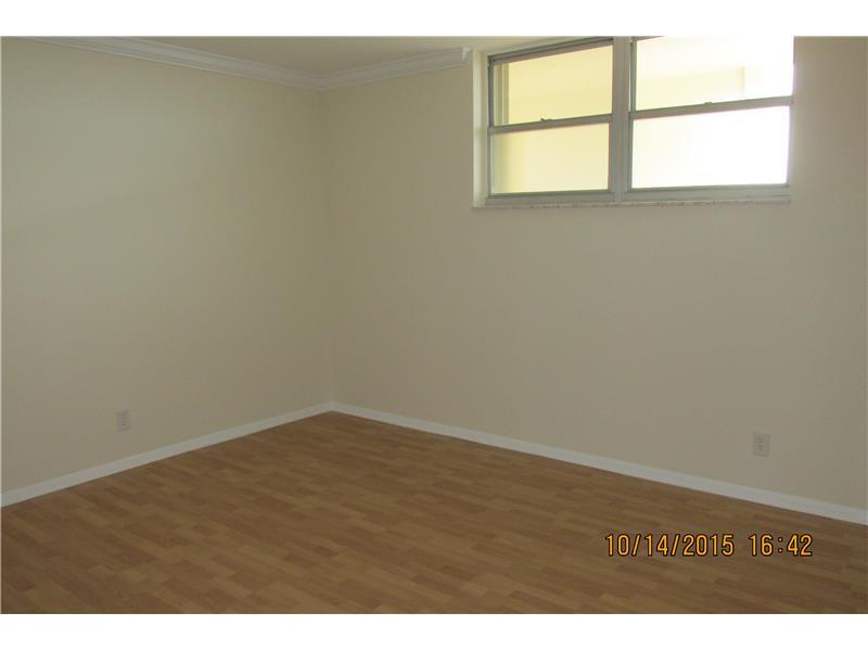 ADMIRALTY TOWERS - Residential