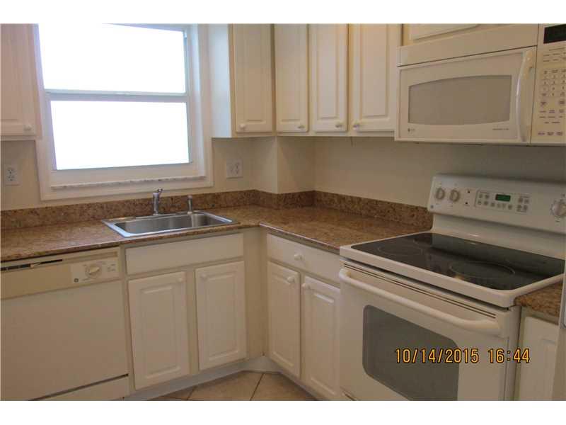 ADMIRALTY TOWERS - Residential