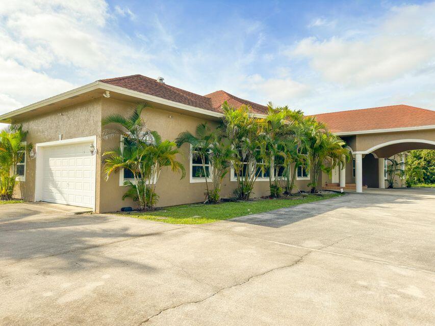 LOXAHATCHEE GROVES - Residential Lease