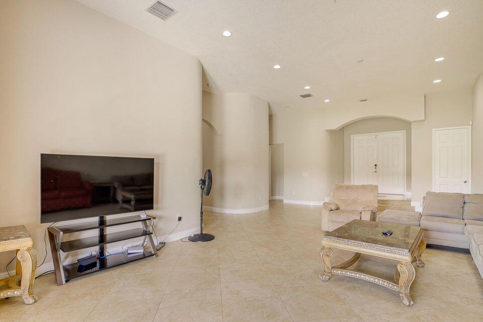 LOXAHATCHEE GROVES - Residential Lease