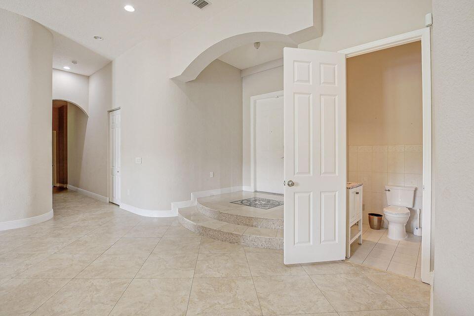 LOXAHATCHEE GROVES - Residential Lease