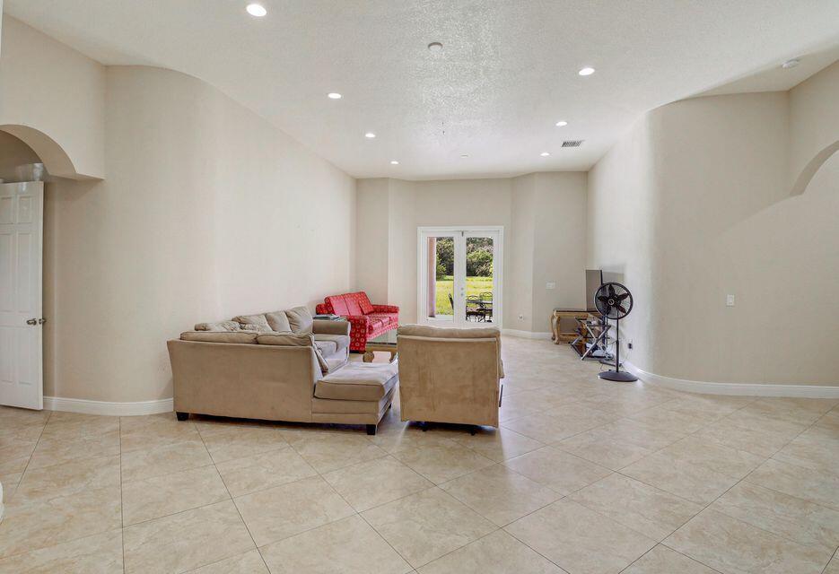 LOXAHATCHEE GROVES - Residential Lease