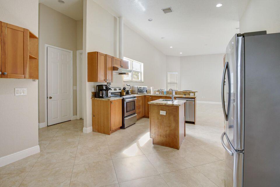 LOXAHATCHEE GROVES - Residential Lease